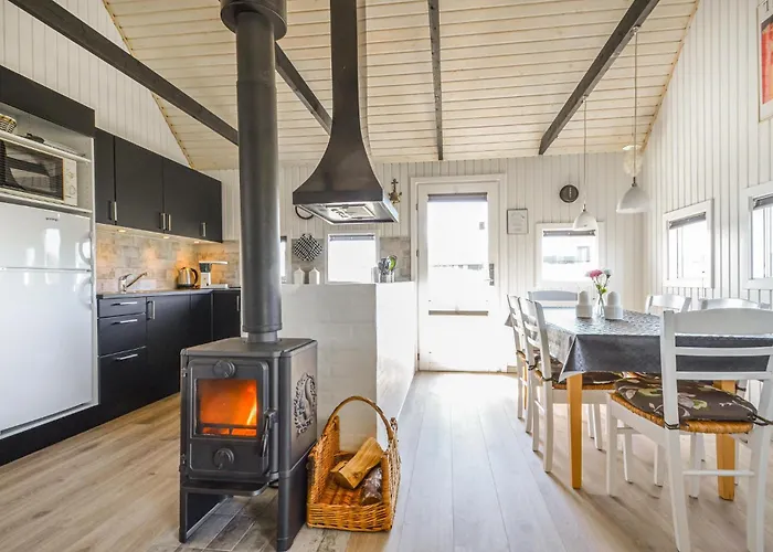 Ferienhaus In With Kitchen